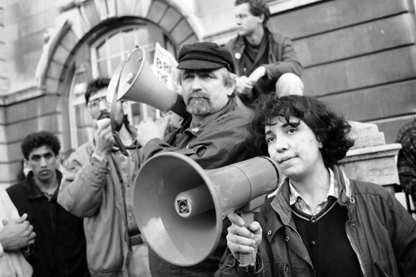 Workers on strike, East London c.1988