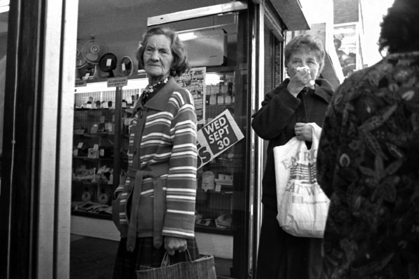 Shoppers on Bethnal Green Road, c. 1998